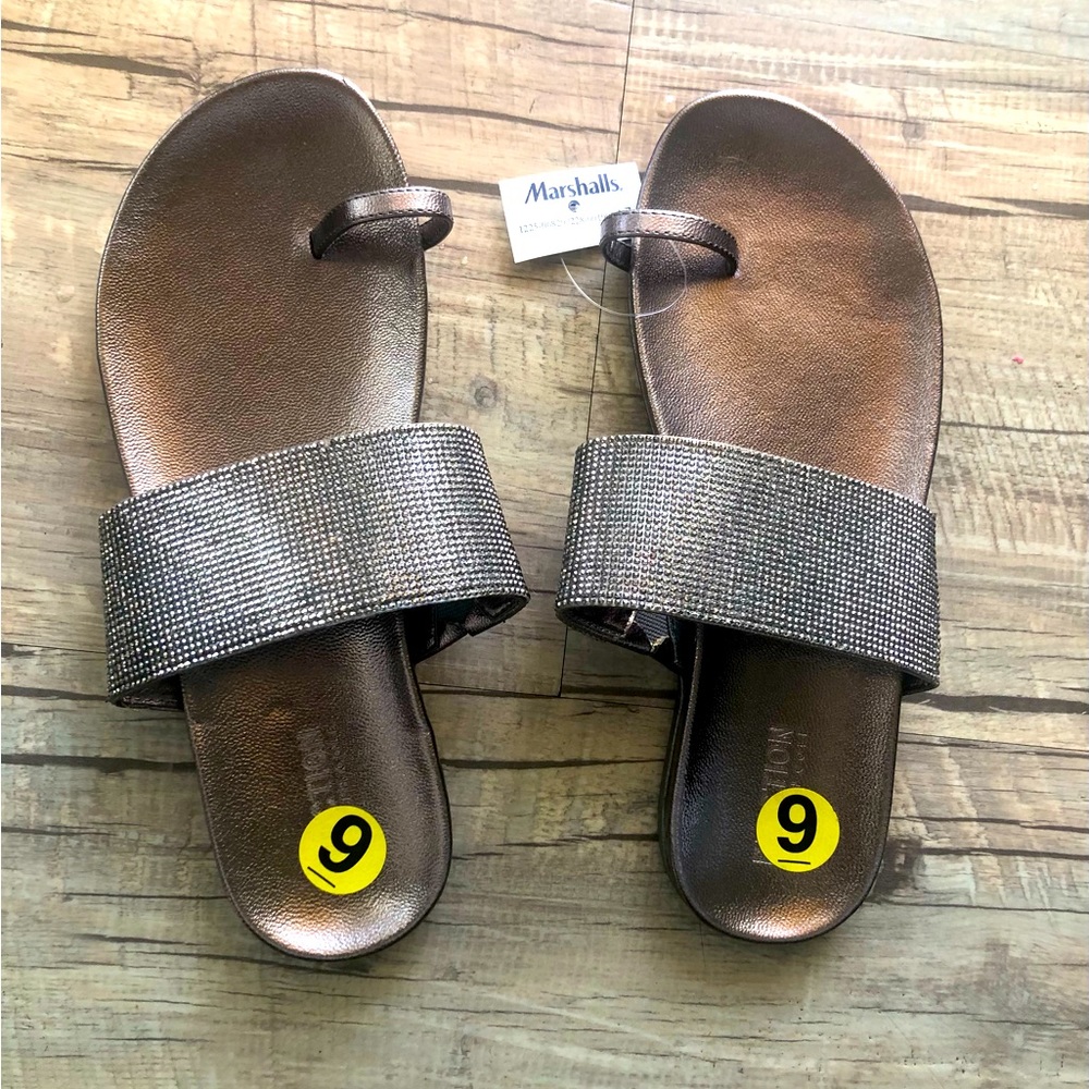 Kenneth Cole sandals